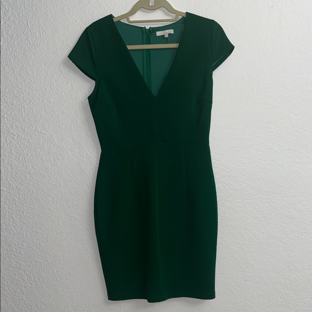 Chic V-Neck Cap Sleeve Mini Dress in Green